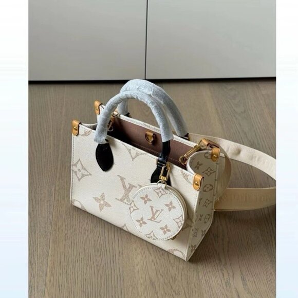 LOUIS VUITTON ONTHEGO PM shoulder crossbody handbag beige - Picture 1 of 7